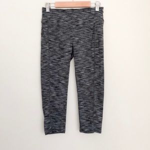 💃🏻Danskin Grey Cropped Workout Pants Size Small